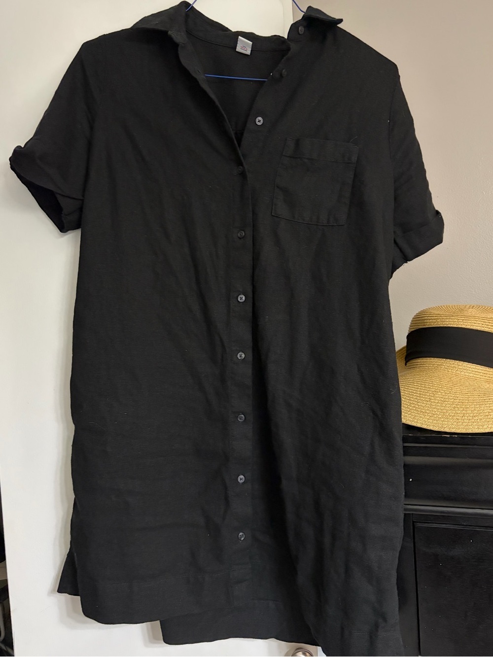 Old Navy Black Short-Sleeve Button-Down Shirt